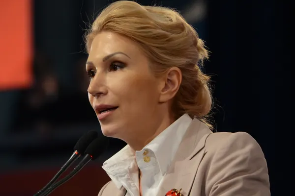 Raluca Turcan promite investiții în infrastructură la Colegiului Național A.T. Laurian din Botoșani