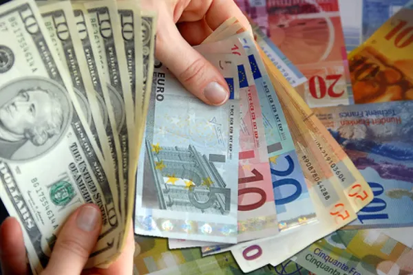 Ce măsuri pregăteşte guvernul polonez pentru cei care au credite ipotecare în franci eleveţieni