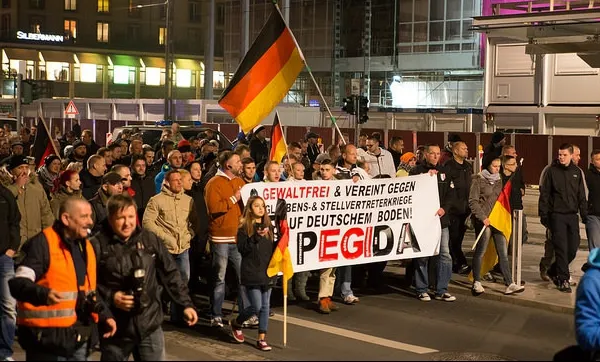 "Risc terorist" în Germania: Poliţia interzice orice adunare publică la Dresda
