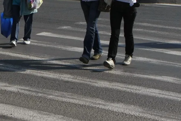 REVOLTĂTOR: șofer drogat la volan, liber după ce a lovit pe trecerea de pietoni o fată de 6 ani și pe mama ei