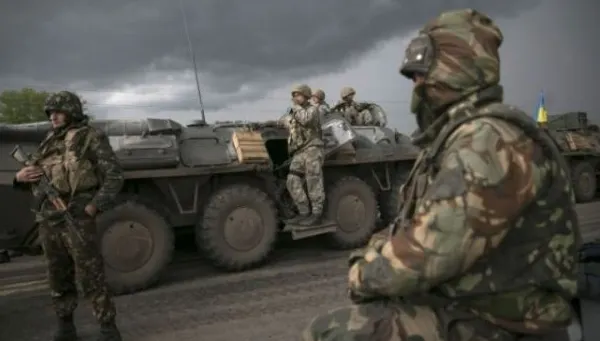 SUA acuză Rusia că trimite în continuare arme grele în Ucraina