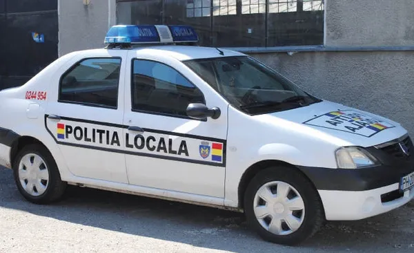 Peste 200 de polițiști locali protestează, de la ora 13.00, în Piața Constituției