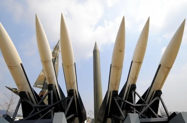 Rusia avertizează SUA: Ne punem la punct armele nucleare