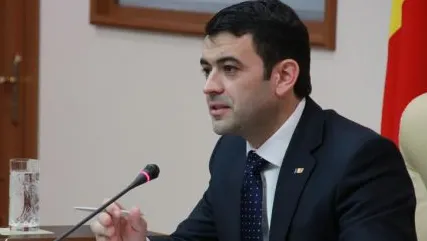 Premierul Republicii Moldova n-a luat Bacalaureatul, dar a absolvit o facultate. Cum explică
