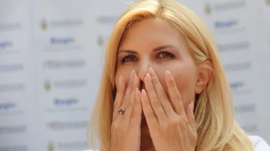 Elena Udrea, atac nemilos pe Facebook. Cine i-a căzut "victimă"