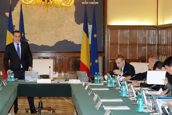 Cel mai cinstit guvern din istoria României: 13 miniștri penali