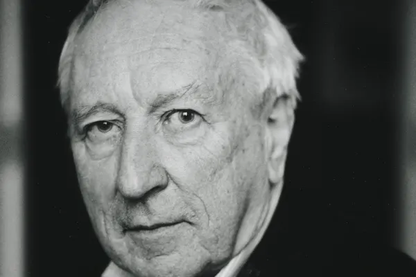 A murit un laureat al premiului Nobel pentru Literatură
