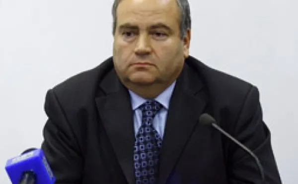 Distribuţia cardulului de sănătate l-a bulversat  pe preşedintele CNAS. Ciurchea a încurcat datele