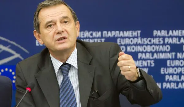 Europarlamentarii PPE protestează împotriva înlocuirii Realității TV în grila Parlamentului European