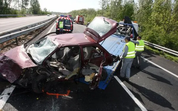 Tragedie! Un fotbalist a murit într-un cumplit accident de maşină