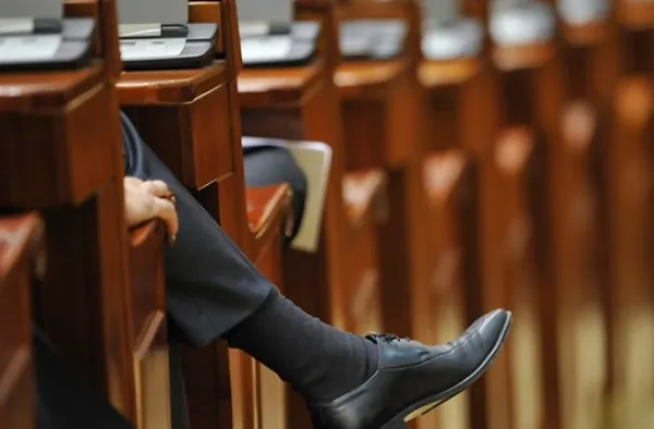 Pocora: PSD ar trebui să majoreze în primul rând alocațiile copiilor, nu pensiile parlamentarilor