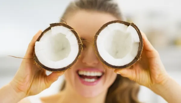 7 beneficii ale uleiului de cocos pentru sănătatea ta
