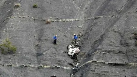 Avion prăbuşit Franţa. Procuratura franceză cere predarea oricărei înregistrări video cu accidentul