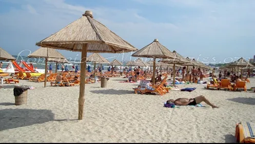 1 mai – La ce riscuri ne supunem dacă întrăm în apa rece a mării în minivacanţa de 1 mai?