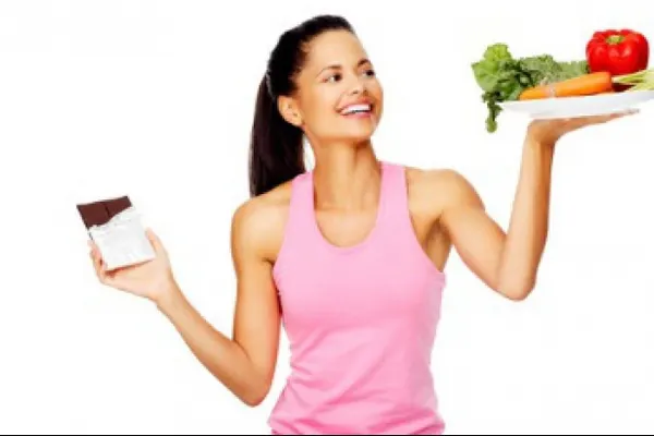 Uită de calorii! Dacă vrei să slăbeşti ar trebuie să numeri chimicalele care se găsesc în alimente