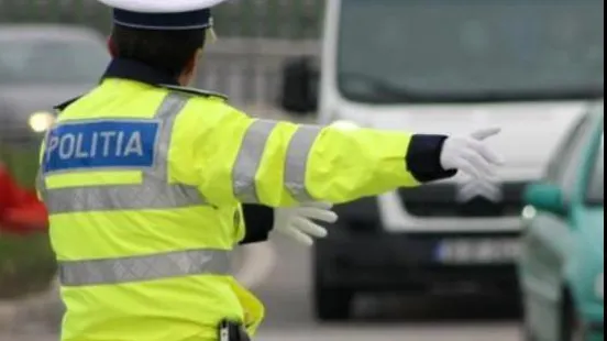 Polițiștii de la Direcția Permise foloseau un limbaj codificat. Banii erau "coco" sau "iepuroi"