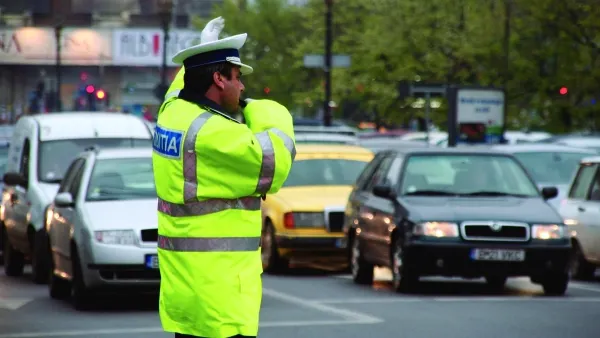 Ce a făcut un polițist după ce a provocat un accident rutier