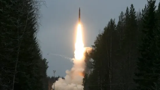Rachete lansate de Rusia de pe cosmodrom, de pe submarinele nucleare și din avioane