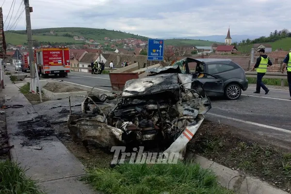 Accident groaznic în judeţul Sibiu: doi morţi şi patru oameni răniţi