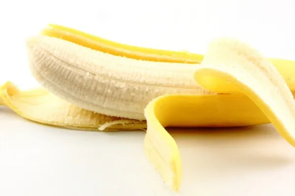 E incredibil ce se întâmplă dacă mănânci zilnic o banană! Problemele de sănătate pe care le tratează