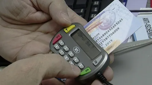 CNAS: Cardul de sănătate este funcţional. Câte carduri au fost activate