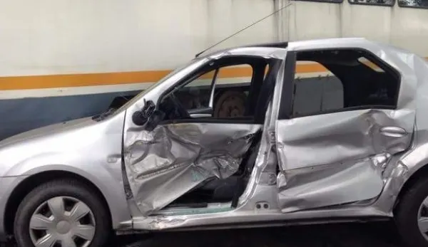Accident cu două tramvaie şi o maşină, în Capitală, în zona Răzoare