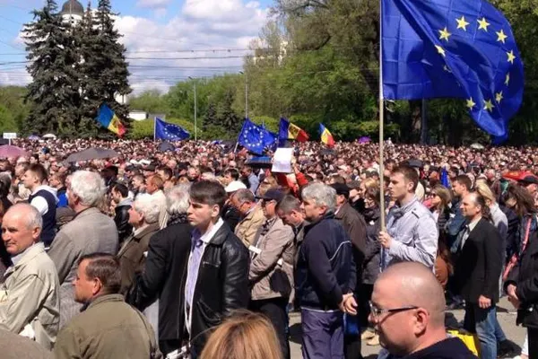Protestul care a zguduit Chișinăul: 50 de mii de oameni au cerut demisia guvernanților. Ce a urmat