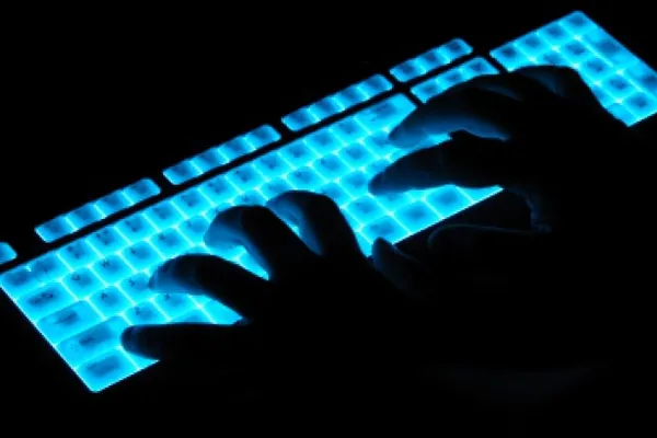 Summit-ul pentru Securitate Cibernetică a început.Oaspeţi importanţi din SUA, la Guvern şi Cotroceni