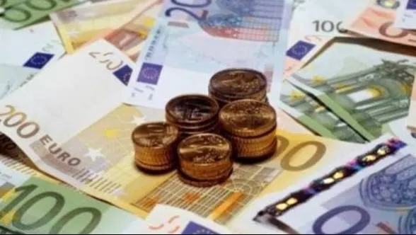 Guvernul a stabilit când înlocuim leul cu moneda euro