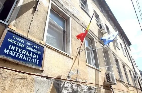 Un bebeluș din focarul de la maternitatea ,,Odobescu'' din Timișoara, în stare gravă