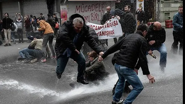 Protestele din Turcia: Peste 10.000 de politişti "veghează" Istanbulul. Ce spune Erdogan
