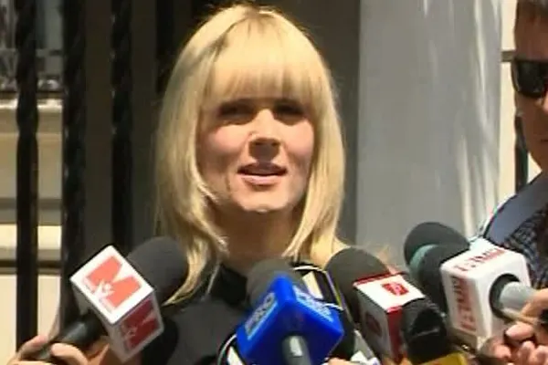 Elena Udrea, apariție spectaculoasă de ziua sa onomastică. Ce cadouri a primit