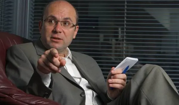 Cozmin Guşă: Victor Ponta forţează rămânerea PSD la guvernare. Un partid disperat
