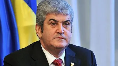 Oprişan şi Plumb, convocaţi de Oprea la Guvern. Este aşteptat şi Tăriceanu