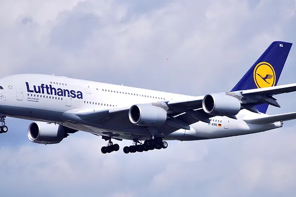 Atenționare de călătorie pentru Germania, emisă de MAE.  Însoţitorii de bord ai Lufthansa vor fi în grevă