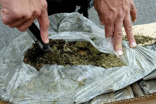 Peste 320 kg de droguri de mare risc, confiscate în primele 5 luni. Cărui risc e supusă România