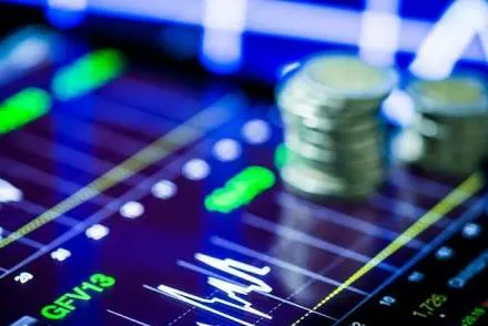 Investițiile în economie își revin, după dezastrul din 2014. Guvernul ține banii tot la sertar