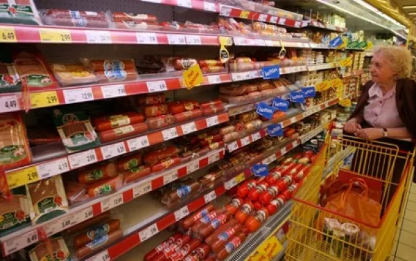 Mâncare mai ieftină în toată lumea! În România, reducerea TVA la alimente nu s-a simţit