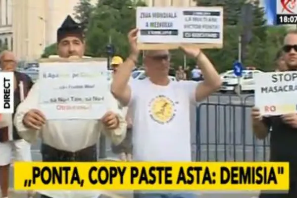 Protestele pentru demisia lui Ponta, sancționate. Liderul protestatarilor, amendat cu 1000 de lei