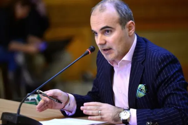 Rareș Bogdan explică de ce ajutorul guvernului pentru televiziuni e o perdea de fum