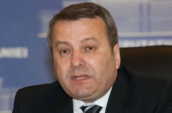 Ialomiţianu: Sănătatea şi Apărarea nu primesc mai multi bani, doar dispun de credite de angajament