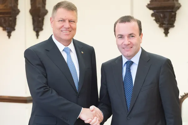 Iohannis cere sprijinul președintelui grupului PPE pentru aderarea României la Schengen