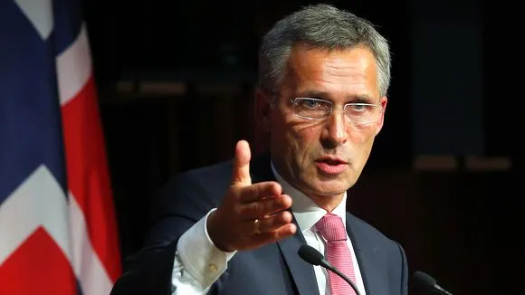 NATO îndeamnă Rusia să retragă armamentul greu din estul Ucrainei