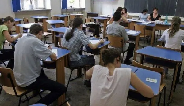 REZULTATE BACALAUREAT 2015 EDU.RO. Rezultate uimitoare! Află aici ce notă ai luat
