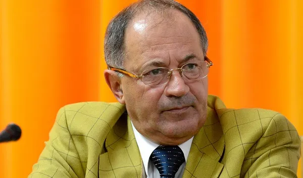 Sorin Roşca Stănescu: La câte capete joacă Vladimir Putin?