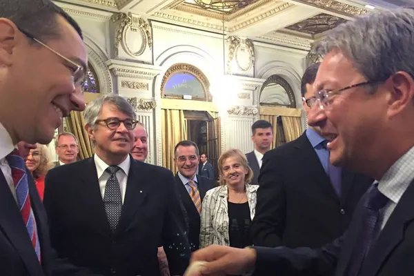 Victor Ponta s-a întâlnit cu ambasadorii UE. Premierul i-a asigurat de "stabilitatea guvernamentală"