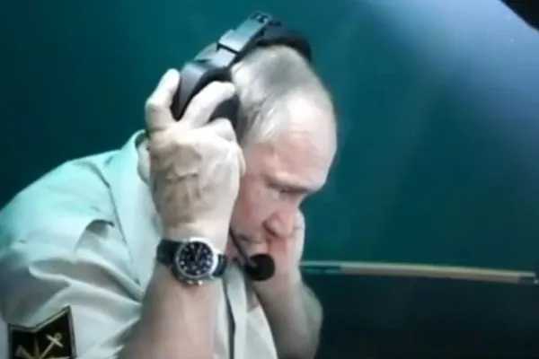 Vladimir Putin a efectuat o scufundare în Marea Neagră, la bordul unui submersibil