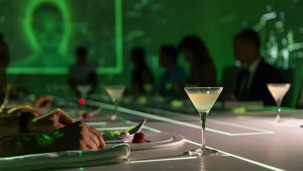 Pare o navă spațială, dar este doar o sală de mese. Cum arată cel mai scump restaurant din lume