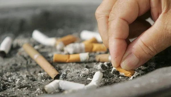 Alimente care ne ajută să ne lăsăm de fumat. Pur şi simplu elimină nicotiva din organism