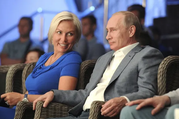 Vladimir Putin ar avea o nouă iubită: e supranumită "Barosul" și e campioană de box a Rusiei